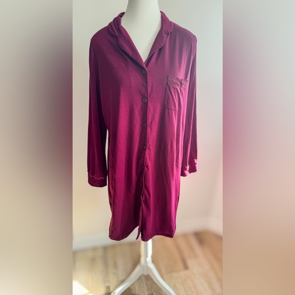 Women's Burgundy Button-Down Nightshirt - Size M/L - Picture 1 of 4